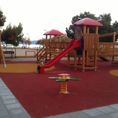 فيلة House Gloria *