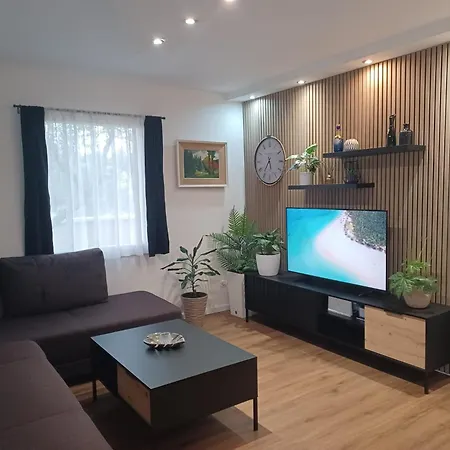 House Gloria فيلة *