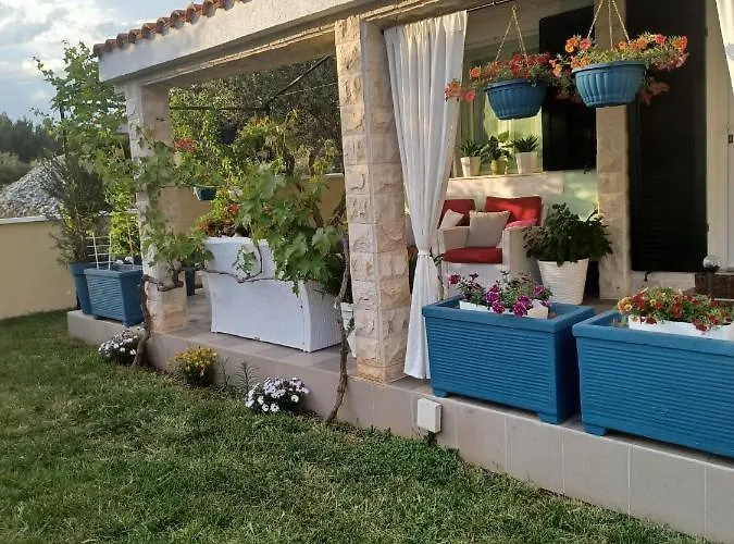 House Gloria Villa *